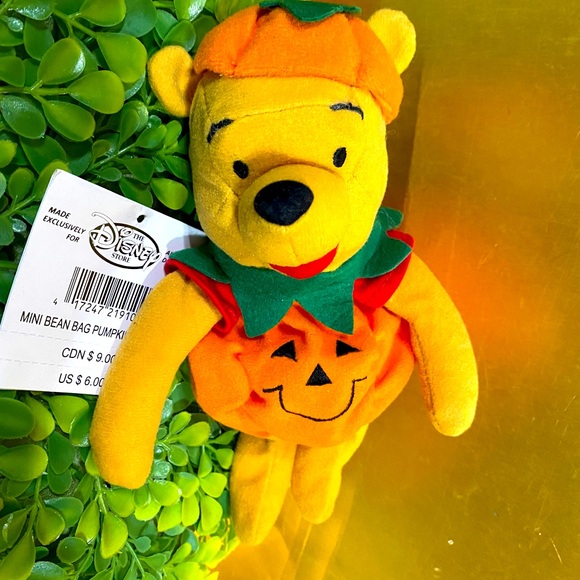 DISNEY STORE EXCLUSIVE NWT VTG HALLOWEEN PUMPKIN WINNIE THE POOH MINI BEABN BAG - Picture 9 of 11